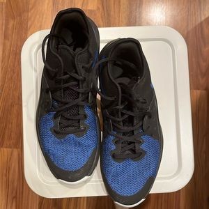 Men’s Nike Shoes hardly worn.